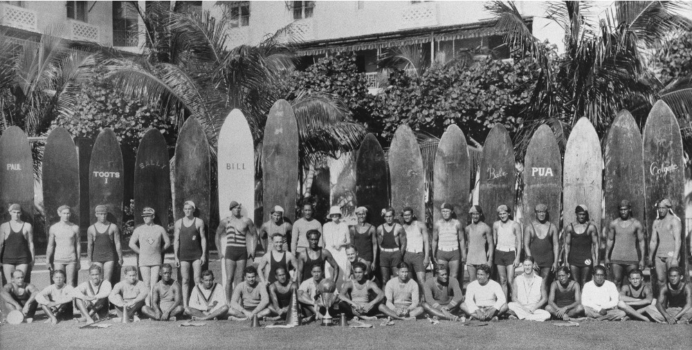 Waikiki_Beach_Boys_1920s